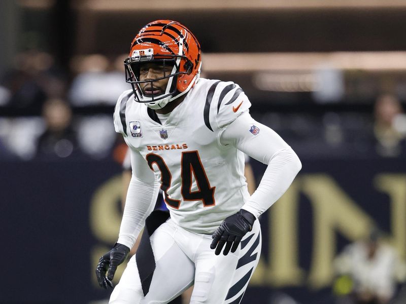 Cincinnati Bengals safety Vonn Bell (24) during an NFL football game against the New Orleans Saints, Sunday, Oct. 16, 2022, in New Orleans. (AP Photo/Tyler Kaufman)