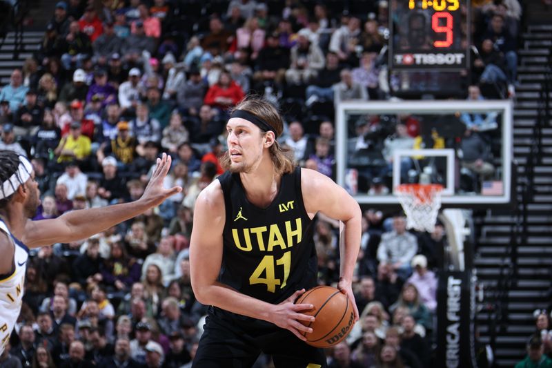 SALT LAKE CITY, UT - JANUARY 15: Kelly Olynyk #41 of the Utah Jazz handles the ball during the game against the Indiana Pacers on January 15, 2024 at Delta Center in Salt Lake City, Utah. NOTE TO USER: User expressly acknowledges and agrees that, by downloading and or using this Photograph, User is consenting to the terms and conditions of the Getty Images License Agreement. Mandatory Copyright Notice: Copyright 2024 NBAE (Photo by Melissa Majchrzak/NBAE via Getty Images)