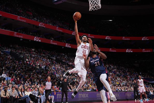 PHILADELPHIA, PA - NOVEMBER 21: Jarrett Allen #31 of the Cleveland Cavaliers drives to the basket during the game against the Philadelphia 76ers during the In-Season Tournament on November 21, 2023 at the Wells Fargo Center in Philadelphia, Pennsylvania NOTE TO USER: User expressly acknowledges and agrees that, by downloading and/or using this Photograph, user is consenting to the terms and conditions of the Getty Images License Agreement. Mandatory Copyright Notice: Copyright 2023 NBAE (Photo by Jesse D. Garrabrant/NBAE via Getty Images)