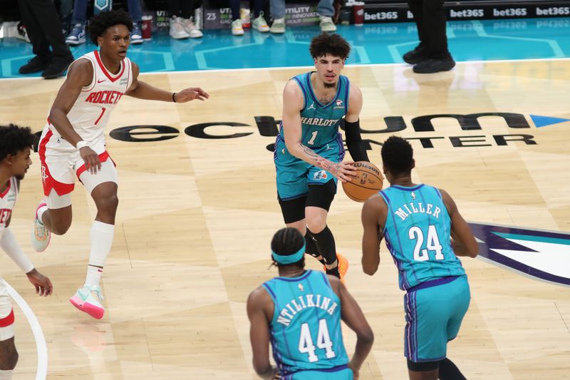 CHARLOTTE, NC - JANUARY 26:  LaMelo Ball #1 of the Charlotte Hornets handles the ball during the game against the Houston Rockets on January 26, 2024 at Spectrum Center in Charlotte, North Carolina. NOTE TO USER: User expressly acknowledges and agrees that, by downloading and or using this photograph, User is consenting to the terms and conditions of the Getty Images License Agreement.  Mandatory Copyright Notice:  Copyright 2024 NBAE (Photo by Brock Williams-Smith/NBAE via Getty Images)