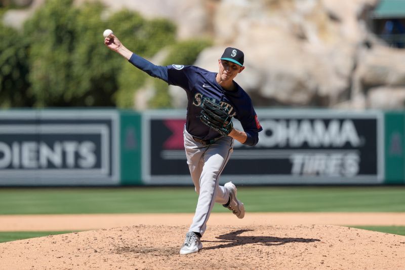 Jun 8, 2025; Anaheim, California, USA;Seattle Mariners starting pitcher George Kirby (68) throws against the Los Angeles Angels at Angel Stadium. Mandatory Credit: Kirby Lee-Imagn Images