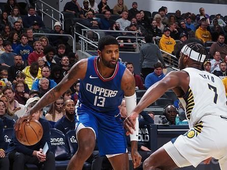 INDIANAPOLIS, IN - DECEMBER 18: Paul George #13 of the LA Clippers handles the ball during the game against the Indiana Pacers on December 18, 2023 at Gainbridge Fieldhouse in Indianapolis, Indiana. NOTE TO USER: User expressly acknowledges and agrees that, by downloading and or using this Photograph, user is consenting to the terms and conditions of the Getty Images License Agreement. Mandatory Copyright Notice: Copyright 2023 NBAE (Photo by Ron Hoskins/NBAE via Getty Images)