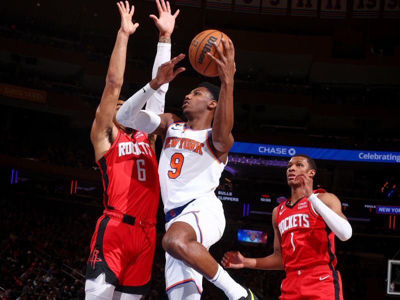 NEW YORK, NY - MARCH 27: RJ Barrett #9 of the New York Knicks drives to the basket during the game against the Houston Rockets on March 27, 2023 at Madison Square Garden in New York City, New York.  NOTE TO USER: User expressly acknowledges and agrees that, by downloading and or using this photograph, User is consenting to the terms and conditions of the Getty Images License Agreement. Mandatory Copyright Notice: Copyright 2023 NBAE  (Photo by Nathaniel S. Butler/NBAE via Getty Images)