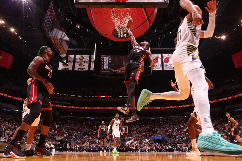 MIAMI, FL - JANUARY 2: Haywood Highsmith #24 of the Miami Heat drives to the basket during the game against the Indiana Pacers on January 2, 2025 at Kaseya Center in Miami, Florida. NOTE TO USER: User expressly acknowledges and agrees that, by downloading and or using this Photograph, user is consenting to the terms and conditions of the Getty Images License Agreement. Mandatory Copyright Notice: Copyright 2025 NBAE (Photo by Issac Baldizon/NBAE via Getty Images)