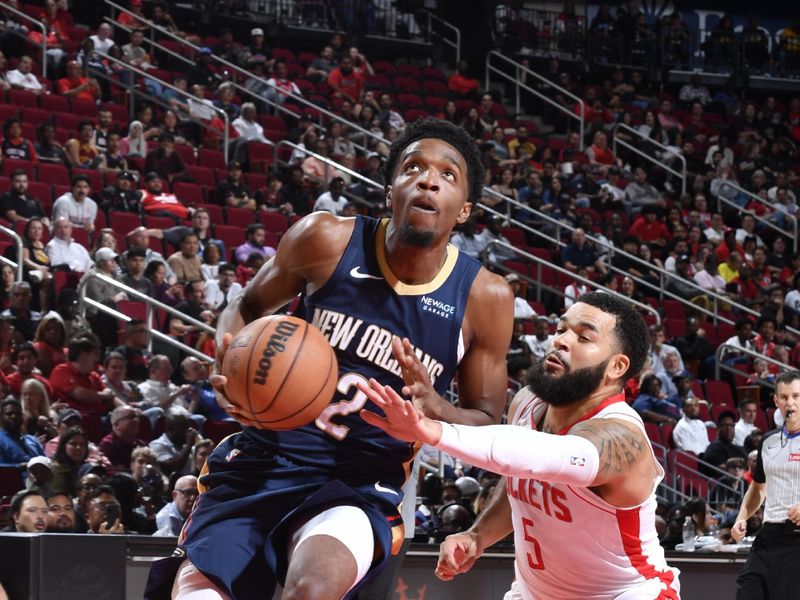 HOUSTON, TX - OCTOBER 15: Herbert Jones #2 of the New Orleans Pelicans drives to the basket during the game against the Houston Rockets during a NBA preseason game on October 15, 2024 at the Toyota Center in Houston, Texas. NOTE TO USER: User expressly acknowledges and agrees that, by downloading and or using this photograph, User is consenting to the terms and conditions of the Getty Images License Agreement. Mandatory Copyright Notice: Copyright 2024 NBAE (Photo by Logan Riely/NBAE via Getty Images)