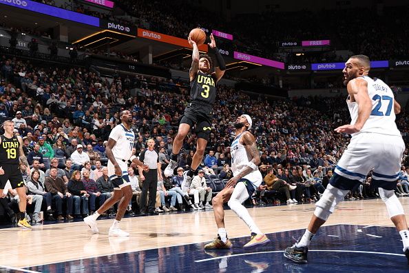 MINNEAPOLIS, MN - NOVEMBER 30: Keyonte George #3 of the Utah Jazz shoots the ball during the game against the Minnesota Timberwolves on November 30, 2023 at Target Center in Minneapolis, Minnesota. NOTE TO USER: User expressly acknowledges and agrees that, by downloading and or using this Photograph, user is consenting to the terms and conditions of the Getty Images License Agreement. Mandatory Copyright Notice: Copyright 2023 NBAE (Photo by David Sherman/NBAE via Getty Images)