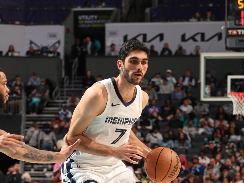 CHARLOTTE, NC - FEBRUARY 10:  Santi Aldama #7 of the Memphis Grizzlies goes to the basket during the game on February 10, 2024 at Spectrum Center in Charlotte, North Carolina. NOTE TO USER: User expressly acknowledges and agrees that, by downloading and or using this photograph, User is consenting to the terms and conditions of the Getty Images License Agreement.  Mandatory Copyright Notice:  Copyright 2024 NBAE (Photo by Kent Smith/NBAE via Getty Images)