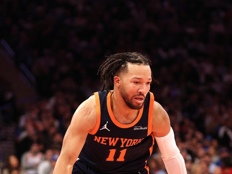 NEW YORK, NEW YORK - DECEMBER 03:  Jalen Brunson #11 of the New York Knicks dribbles against the Orlando Magic during their game at Madison Square Garden on December 03, 2024 in New York City.   User expressly acknowledges and agrees that, by downloading and or using this photograph, User is consenting to the terms and conditions of the Getty Images License Agreement.  (Photo by Al Bello/Getty Images)