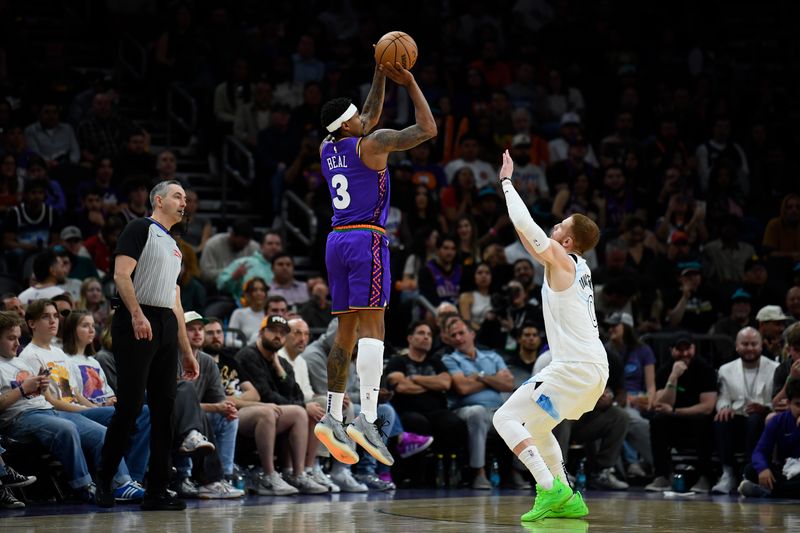 PHOENIX, ARIZONA - MARCH 02: Bradley Beal #3 of the Phoenix Suns shoots against Donte DiVincenzo #0 of the Minnesota Timberwolves during the second half of the NBA game at PHX Arena on March 02, 2025 in Phoenix, Arizona. NOTE TO USER: User expressly acknowledges and agrees that, by downloading and or using this photograph, User is consenting to the terms and conditions of the Getty Images License Agreement. (Photo by Kelsey Grant/Getty Images)