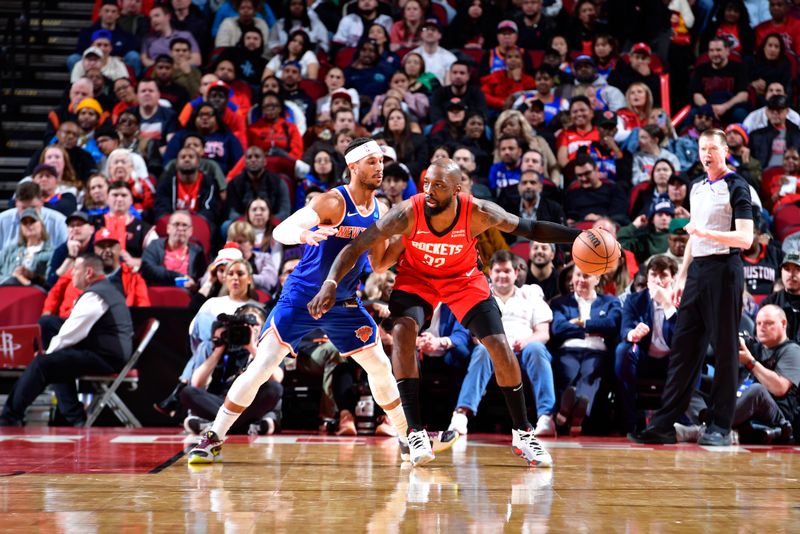 HOUSTON, TX - FEBRUARY 12: Jeff Green #32 of the Houston Rockets dribbles the ball during the game against the New York Knicks on February 12, 2024 at the Toyota Center in Houston, Texas. NOTE TO USER: User expressly acknowledges and agrees that, by downloading and or using this photograph, User is consenting to the terms and conditions of the Getty Images License Agreement. Mandatory Copyright Notice: Copyright 2024 NBAE (Photo by Logan Riely/NBAE via Getty Images)