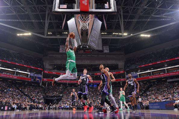 SACRAMENTO, CA - DECEMBER 20:  Jaylen Brown #7 of the Boston Celtics goes to the basket during the game  on December 20, 2023 at Golden 1 Center in Sacramento, California. NOTE TO USER: User expressly acknowledges and agrees that, by downloading and or using this Photograph, user is consenting to the terms and conditions of the Getty Images License Agreement. Mandatory Copyright Notice: Copyright 2023 NBAE (Photo by Rocky Widner/NBAE via Getty Images)