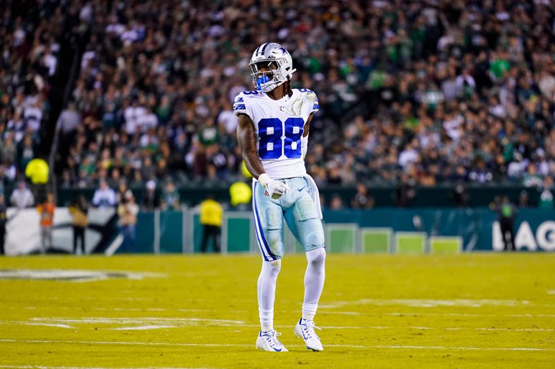 Dallas Cowboys wide receiver CeeDee Lamb in action during an NFL football game, Sunday, Oct. 16, 2022, in Philadelphia. (AP Photo/Matt Rourke)