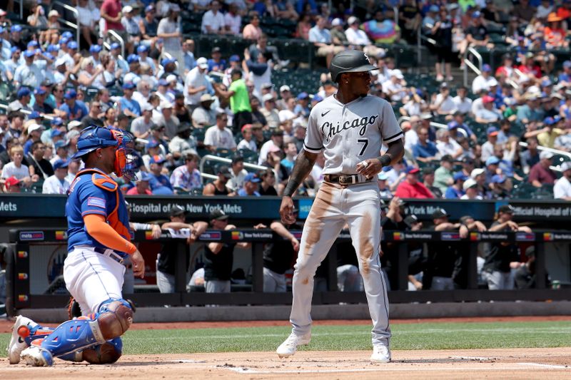 Jul 20, 2023; New York City, New York, USA; Chicago White Sox shortstop Tim Anderson (7) scores a run against the New York Mets on a single by White Sox designated hitter Eloy Jimenez (not pictured) during the first inning at Citi Field. Mandatory Credit: Brad Penner-USA TODAY Sports