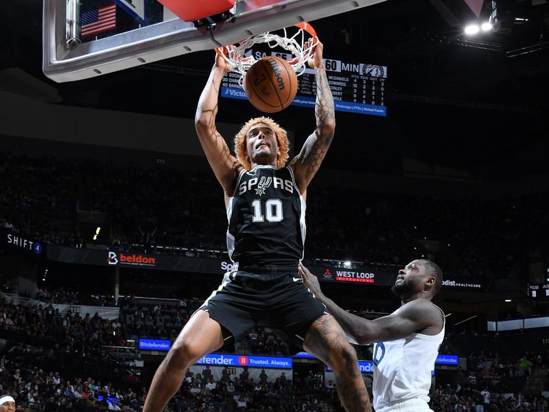 SAN ANTONIO, TX - NOVEMBER 2: Jeremy Sochan #10 of the San Antonio Spurs dunks the ball during the game against the Minnesota Timberwolves on November 2, 2024 at the Frost Bank Center in San Antonio, Texas. NOTE TO USER: User expressly acknowledges and agrees that, by downloading and or using this photograph, user is consenting to the terms and conditions of the Getty Images License Agreement. Mandatory Copyright Notice: Copyright 2024 NBAE (Photos by Michael Gonzales/NBAE via Getty Images)