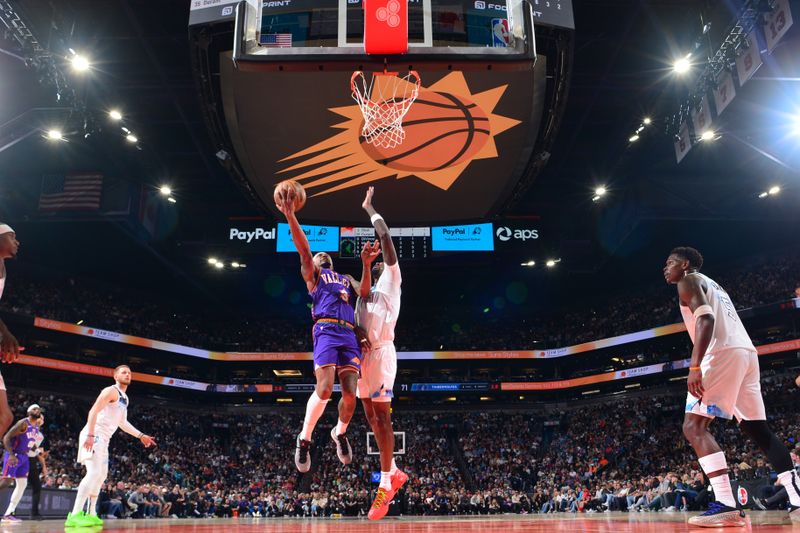 PHOENIX, AZ - MARCH 2:  Bradley Beal #3 of the Phoenix Suns shoots the ball during the game against the Minnesota Timberwolves on March 2, 2025 at PHX Arena in Phoenix, Arizona. NOTE TO USER: User expressly acknowledges and agrees that, by downloading and or using this photograph, user is consenting to the terms and conditions of the Getty Images License Agreement. Mandatory Copyright Notice: Copyright 2025 NBAE (Photo by Kate Frese/NBAE via Getty Images)