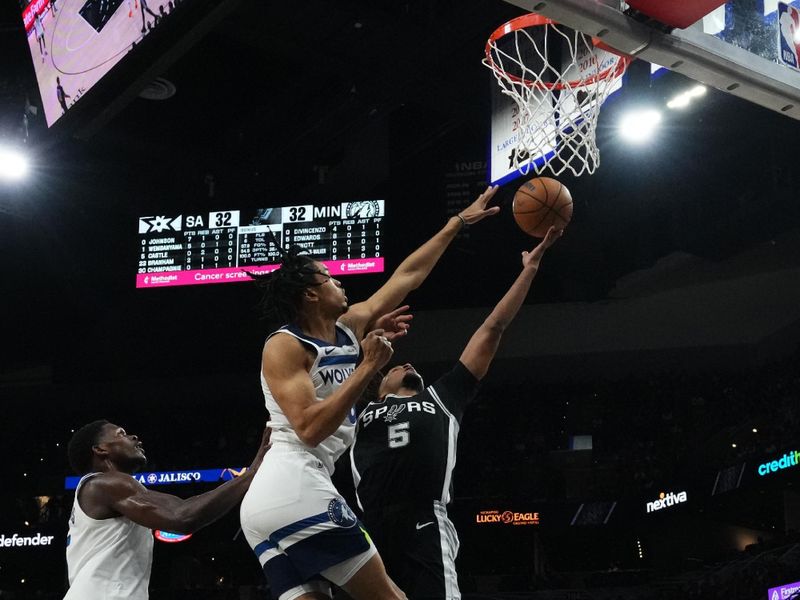 SAN ANTONIO, TX - NOVEMBER 2: Stephon Castle #5 of the San Antonio Spurs drives to the basket during the game against the Minnesota Timberwolves on November 2, 2024 at the Frost Bank Center in San Antonio, Texas. NOTE TO USER: User expressly acknowledges and agrees that, by downloading and or using this photograph, user is consenting to the terms and conditions of the Getty Images License Agreement. Mandatory Copyright Notice: Copyright 2024 NBAE (Photos by Cooper Neill/NBAE via Getty Images)