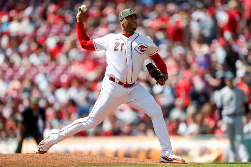 May 21, 2023; Cincinnati, Ohio, USA; Cincinnati Reds starting pitcher Hunter Greene (21) pitches against the New York Yankees in the first inning at Great American Ball Park. Mandatory Credit: Katie Stratman-USA TODAY Sports