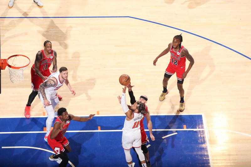 NEW YORK, NY - JANUARY 3: Jalen Brunson #11 of the New York Knicks drives to the basket during the game against the Chicago Bulls on January 3, 2024 at Madison Square Garden in New York City, New York.  NOTE TO USER: User expressly acknowledges and agrees that, by downloading and or using this photograph, User is consenting to the terms and conditions of the Getty Images License Agreement. Mandatory Copyright Notice: Copyright 2024 NBAE  (Photo by Nathaniel S. Butler/NBAE via Getty Images)