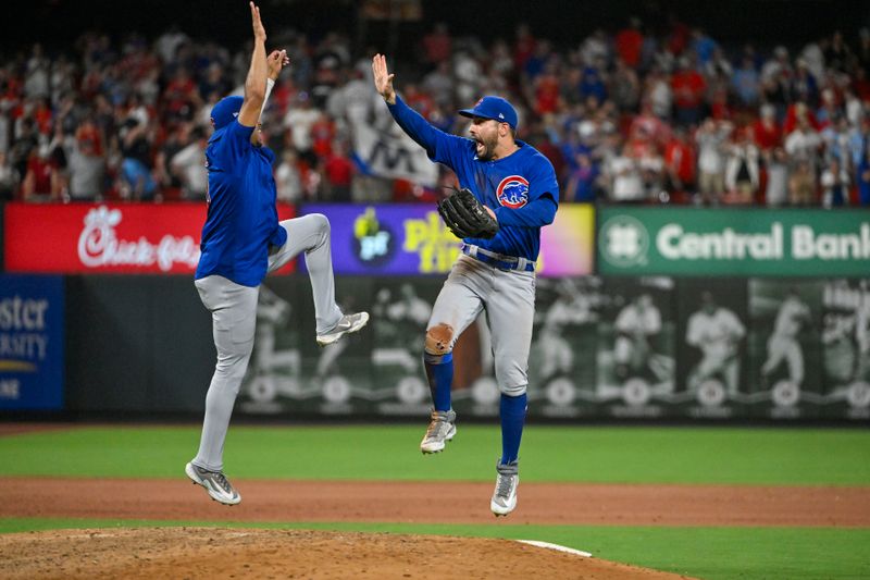 Jul 28, 2023; St. Louis, Missouri, USA;  Chicago Cubs center fielder Mike Tauchman (40) celebrates with a teammate after making a game winning catch robbing a home run from St. Louis Cardinals pinch hitter Alec Burleson (not pictured) to end the game in the ninth inning at Busch Stadium. Mandatory Credit: Jeff Curry-USA TODAY Sports