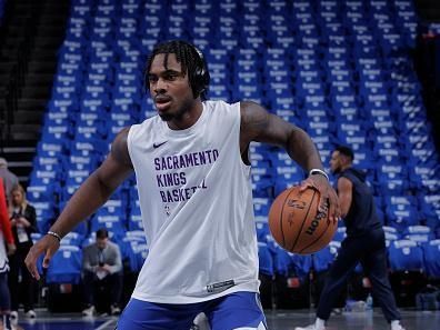 SACRAMENTO, CA - DECEMBER 4: Davion Mitchell #15 of the Sacramento Kings warms up before the game against the New Orleans Pelicans during the quarter finals of the In-Season Tournament on December 4, 2023 at Golden 1 Center in Sacramento, California. NOTE TO USER: User expressly acknowledges and agrees that, by downloading and or using this Photograph, user is consenting to the terms and conditions of the Getty Images License Agreement. Mandatory Copyright Notice: Copyright 2023 NBAE (Photo by Rocky Widner/NBAE via Getty Images)