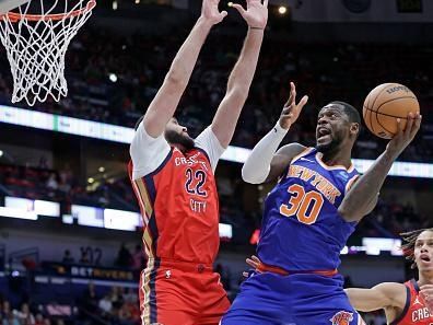 NEW ORLEANS, LA - OCTOBER 28: Julius Randle #30 of the New York Knicks shoots the ball during the game against the New Orleans Pelicans on October 28, 2023 at the Smoothie King Center in New Orleans, Louisiana. NOTE TO USER: User expressly acknowledges and agrees that, by downloading and or using this Photograph, user is consenting to the terms and conditions of the Getty Images License Agreement. Mandatory Copyright Notice: Copyright 2023 NBAE (Photo by Derick Hingle/NBAE via Getty Images)