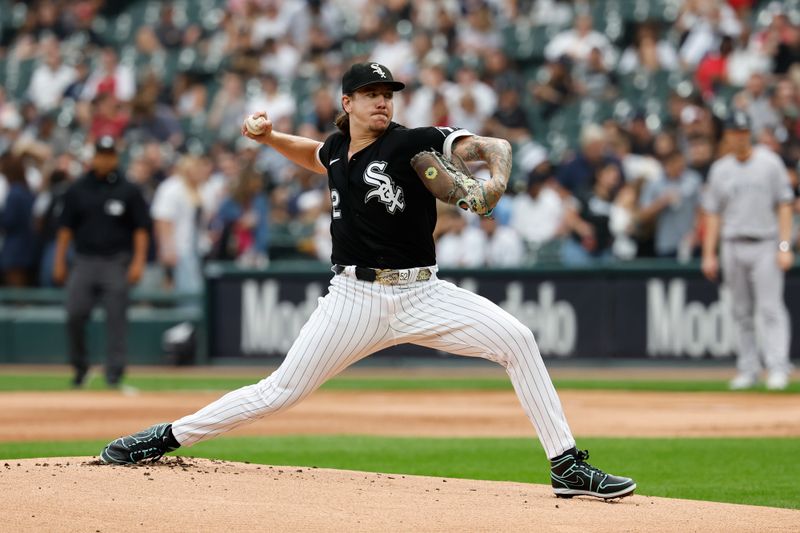 Aug 9, 2023; Chicago, Illinois, USA; Chicago White Sox starting pitcher Mike Clevinger (52) delivers a pitch against the New York Yankees during the first inning at Guaranteed Rate Field. Mandatory Credit: Kamil Krzaczynski-USA TODAY Sports