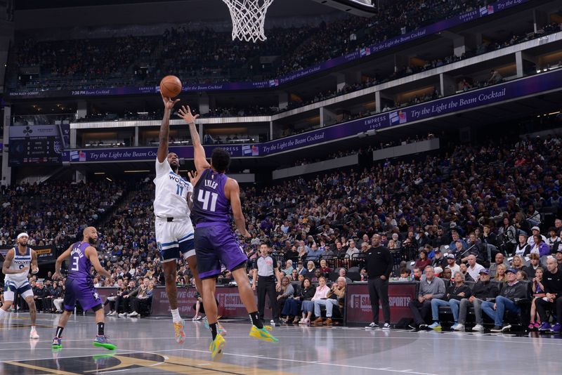 SACRAMENTO, CA - NOVEMBER 15: Naz Reid #11 of the Minnesota Timberwolves shoots the ball during the game against the Sacramento Kings during the Emirates NBA Cup game on November 15, 2024 at Golden 1 Center in Sacramento, California. NOTE TO USER: User expressly acknowledges and agrees that, by downloading and or using this Photograph, user is consenting to the terms and conditions of the Getty Images License Agreement. Mandatory Copyright Notice: Copyright 2024 NBAE (Photo by Rocky Widner/NBAE via Getty Images)