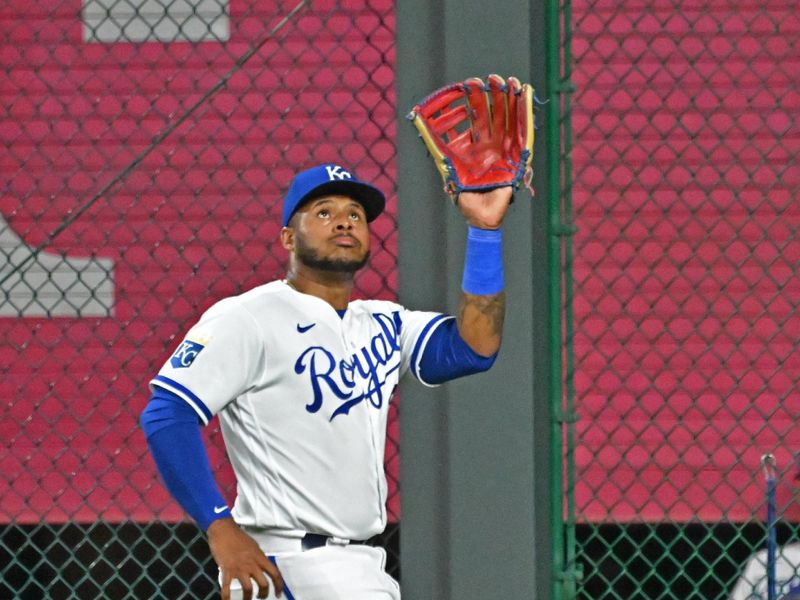 Sep 19, 2023; Kansas City, Missouri, USA; Kansas City Royals right fielder Nelson Velazquez (17) catches a fly ball in the sixth inning against the Cleveland Guardians at Kauffman Stadium. Mandatory Credit: Peter Aiken-USA TODAY Sports