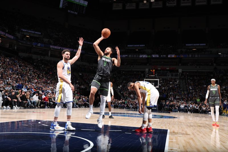 MINNEAPOLIS, MN -  MARCH 24: Kyle Anderson #1 of the Minnesota Timberwolves shoots the ball during the game against the Golden State Warriors on March 24, 2024 at Target Center in Minneapolis, Minnesota. NOTE TO USER: User expressly acknowledges and agrees that, by downloading and or using this Photograph, user is consenting to the terms and conditions of the Getty Images License Agreement. Mandatory Copyright Notice: Copyright 2024 NBAE (Photo by David Sherman/NBAE via Getty Images)