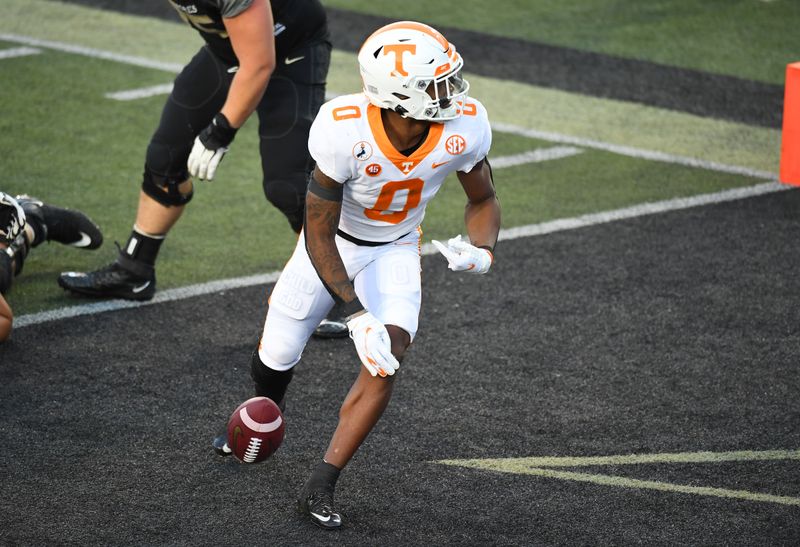 Tennessee Volunteers' Efforts Fall Short Against Oklahoma Sooners in Neyland Stadium Showdown