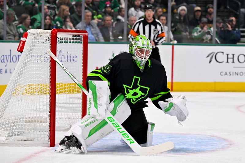 Nov 29, 2024; Dallas, Texas, USA; Dallas Stars goaltender Jake Oettinger (29) faces the Colorado Avalanche attack during the third period at the American Airlines Center. Mandatory Credit: Jerome Miron-Imagn Images