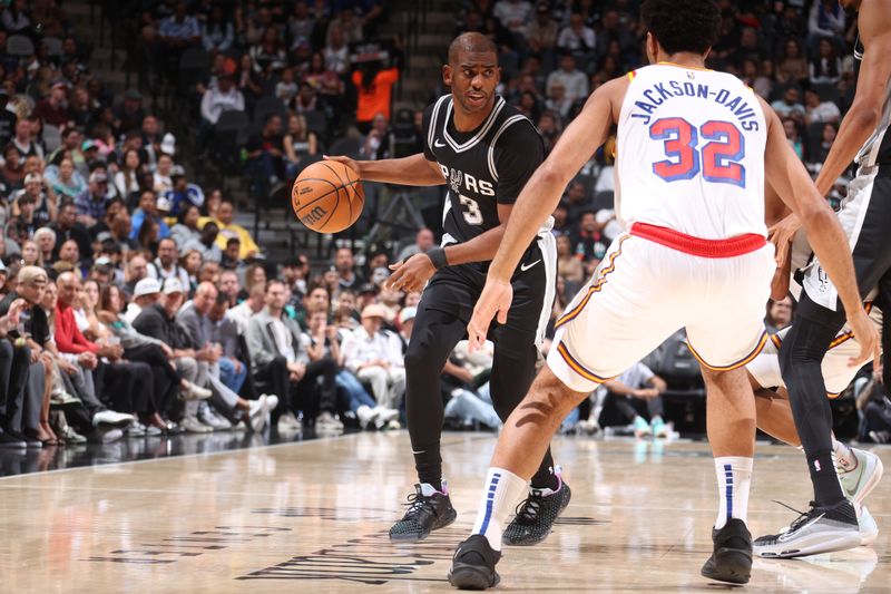 SAN ANTONIO, TX - NOVEMBER 23: Chris Paul #3 of the San Antonio Spurs dribbles the ball during the game against the Golden State Warriors on November 23, 2024 at the Frost Bank Center in San Antonio, Texas. NOTE TO USER: User expressly acknowledges and agrees that, by downloading and or using this photograph, user is consenting to the terms and conditions of the Getty Images License Agreement. Mandatory Copyright Notice: Copyright 2024 NBAE (Photos by Nathaniel S. Butler/NBAE via Getty Images)