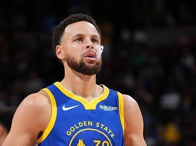 DENVER, CO - DECEMBER 25: Stephen Curry #30 of the Golden State Warriors prepares to shoot a free throw during the game against the Denver Nuggets on December 25, 2023 at the Ball Arena in Denver, Colorado. NOTE TO USER: User expressly acknowledges and agrees that, by downloading and/or using this Photograph, user is consenting to the terms and conditions of the Getty Images License Agreement. Mandatory Copyright Notice: Copyright 2023 NBAE (Photo by Garrett Ellwood/NBAE via Getty Images)