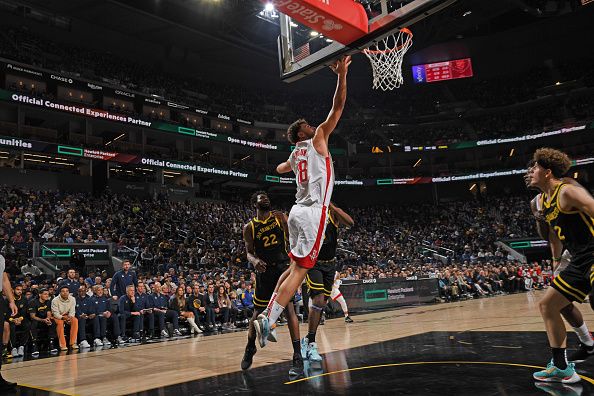 SAN FRANCISCO, CA - NOVEMBER 20: Alperen Sengun #28 of the Houston Rockets shoots the ball during the game against the Golden State Warriors on November 20, 2023 at Chase Center in San Francisco, California. NOTE TO USER: User expressly acknowledges and agrees that, by downloading and or using this photograph, user is consenting to the terms and conditions of Getty Images License Agreement. Mandatory Copyright Notice: Copyright 2023 NBAE (Photo by Noah Graham/NBAE via Getty Images)