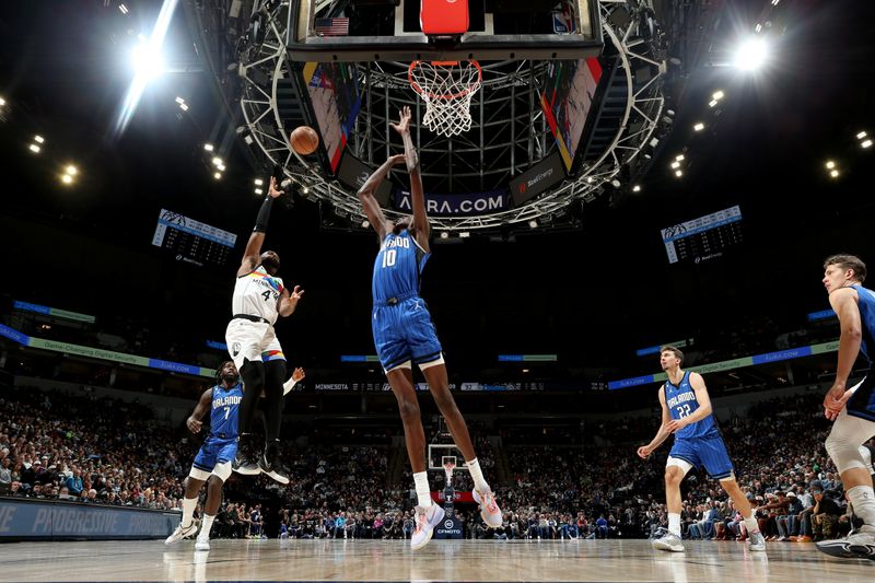 MINNEAPOLIS, MN -  FEBRUARY 3: Jaylen Nowell #4 of the Minnesota Timberwolves drives to the basket against the Orlando Magic on February 3, 2023 at Target Center in Minneapolis, Minnesota. NOTE TO USER: User expressly acknowledges and agrees that, by downloading and or using this Photograph, user is consenting to the terms and conditions of the Getty Images License Agreement. Mandatory Copyright Notice: Copyright 2023 NBAE (Photo by David Sherman/NBAE via Getty Images)