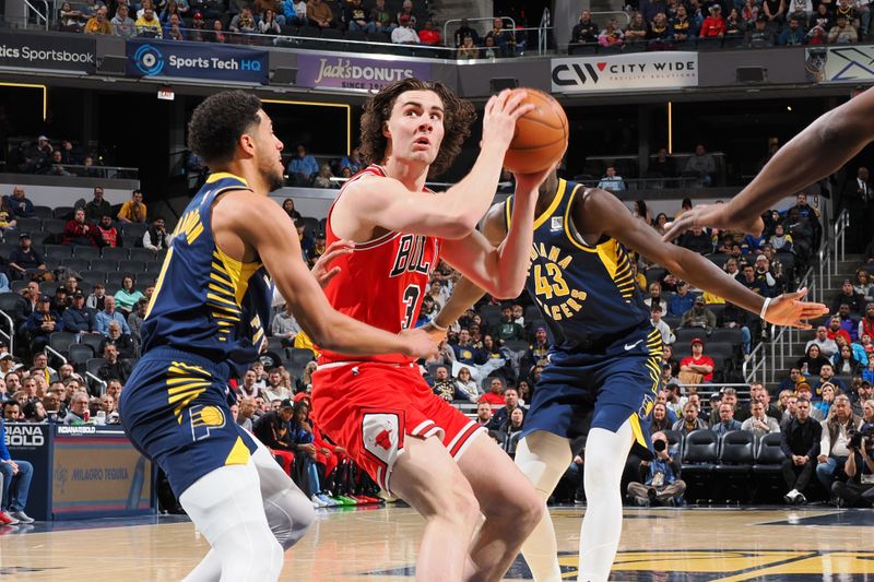 INDIANAPOLIS, IN - JANUARY 8: Josh Giddey #3 of the Chicago Bulls looks to pass the ball during the game against the Indiana Pacers on January 8, 2025 at Gainbridge Fieldhouse in Indianapolis, Indiana. NOTE TO USER: User expressly acknowledges and agrees that, by downloading and or using this Photograph, user is consenting to the terms and conditions of the Getty Images License Agreement. Mandatory Copyright Notice: Copyright 2025 NBAE (Photo by Ron Hoskins/NBAE via Getty Images)