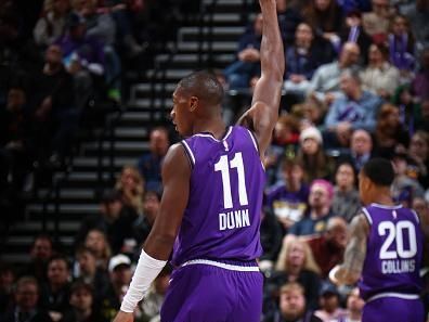 SALT LAKE CITY, UT - DECEMBER 18: Kris Dunn #11 of the Utah Jazz sets the play during the game against the Brooklyn Nets on December 18, 2023 at vivint.SmartHome Arena in Salt Lake City, Utah. NOTE TO USER: User expressly acknowledges and agrees that, by downloading and or using this Photograph, User is consenting to the terms and conditions of the Getty Images License Agreement. Mandatory Copyright Notice: Copyright 2023 NBAE (Photo by Melissa Majchrzak/NBAE via Getty Images)