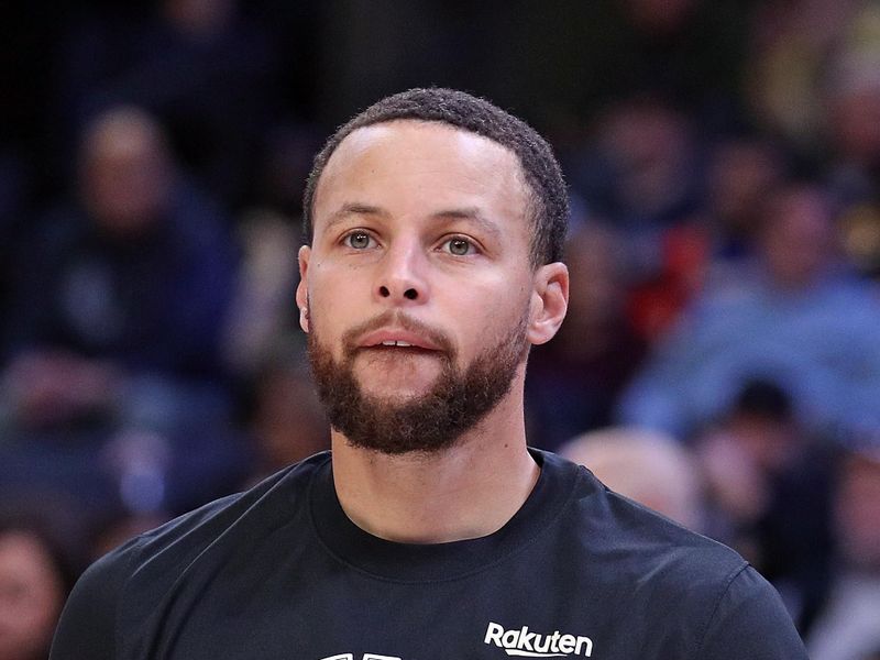 MEMPHIS, TENNESSEE - MARCH 18: Stephen Curry #30 of the Golden State Warriors warms up before the game against the Memphis Grizzlies at FedExForum on March 18, 2023 in Memphis, Tennessee. NOTE TO USER: User expressly acknowledges and agrees that, by downloading and or using this photograph, User is consenting to the terms and conditions of the Getty Images License Agreement. (Photo by Justin Ford/Getty Images)