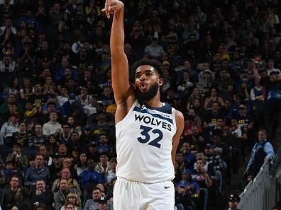 SAN FRANCISCO, CA - NOVEMBER 14: Karl-Anthony Towns #32 of the Minnesota Timberwolves celebrates during the game against the Golden State Warriors during the In-Season Tournament on November 14, 2023 at Chase Center in San Francisco, California. NOTE TO USER: User expressly acknowledges and agrees that, by downloading and or using this photograph, user is consenting to the terms and conditions of Getty Images License Agreement. Mandatory Copyright Notice: Copyright 2023 NBAE (Photo by Noah Graham/NBAE via Getty Images)