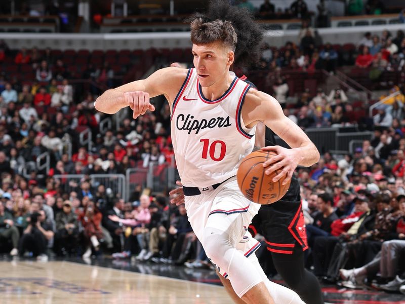 CHICAGO, IL - FEBRUARY 26: Bogdan Bogdanovic #10 of the LA Clippers handles the ball during the game against the Chicago Bulls on February 26, 2025 at United Center in Chicago, Illinois. NOTE TO USER: User expressly acknowledges and agrees that, by downloading and or using this photograph, User is consenting to the terms and conditions of the Getty Images License Agreement. Mandatory Copyright Notice: Copyright 2025 NBAE (Photo by Jeff Haynes/NBAE via Getty Images)