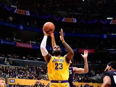 LOS ANGELES, CA - NOVEMBER 15: LeBron James #23 of the Los Angeles Lakers shoots the ball during the game against the Sacramento Kings on November 15, 2023 at Crypto.Com Arena in Los Angeles, California. NOTE TO USER: User expressly acknowledges and agrees that, by downloading and/or using this Photograph, user is consenting to the terms and conditions of the Getty Images License Agreement. Mandatory Copyright Notice: Copyright 2023 NBAE (Photo by Adam Pantozzi/NBAE via Getty Images)