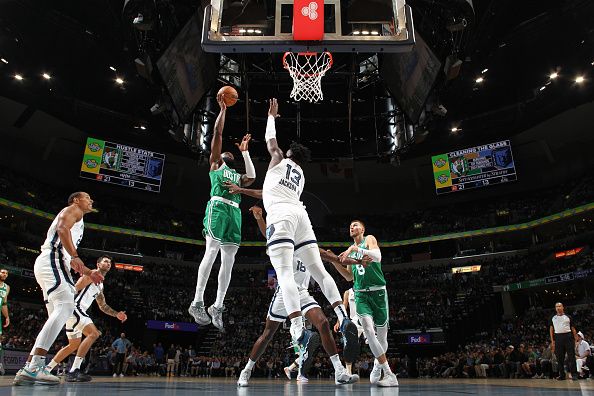 MEMPHIS, TN - NOVEMBER 19: Jaylen Brown #7 of the Boston Celtics drives to the basket during the game against the Memphis Grizzlies on November 19, 2023 at FedExForum in Memphis, Tennessee. NOTE TO USER: User expressly acknowledges and agrees that, by downloading and or using this photograph, User is consenting to the terms and conditions of the Getty Images License Agreement. Mandatory Copyright Notice: Copyright 2023 NBAE (Photo by Joe Murphy/NBAE via Getty Images)