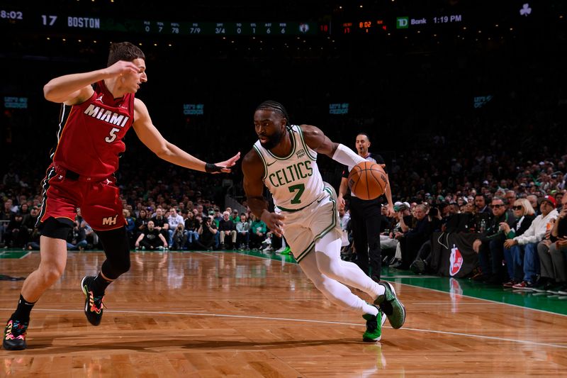 BOSTON, MA - APRIL 21: Jaylen Brown #7 of the Boston Celtics drives to the basket during the game against the Miami Heat during Round 1 Game 1 of the 2024 NBA Playoffs on April 21, 2024 at the TD Garden in Boston, Massachusetts. NOTE TO USER: User expressly acknowledges and agrees that, by downloading and or using this photograph, User is consenting to the terms and conditions of the Getty Images License Agreement. Mandatory Copyright Notice: Copyright 2024 NBAE  (Photo by Brian Babineau/NBAE via Getty Images)