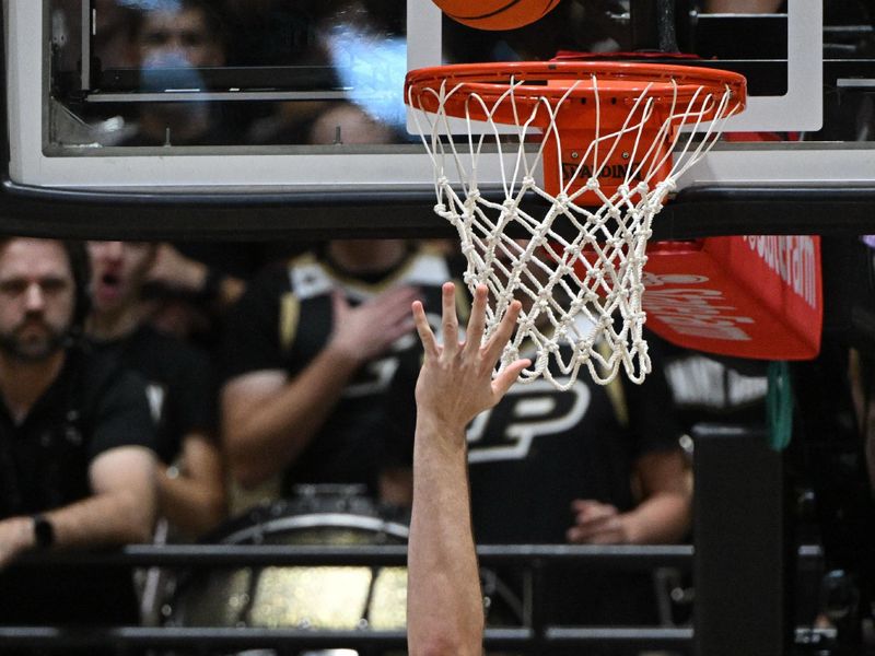 Purdue Boilermakers Dominate Eastern Illinois Panthers with a Scoring Avalanche at Mackey Arena