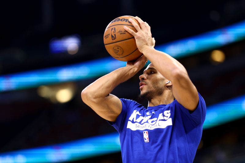 ORLANDO, FLORIDA - MARCH 23: Josh Hart #3 of the New York Knicks warms up prior to the game against the Orlando Magic at Amway Center on March 23, 2023 in Orlando, Florida. NOTE TO USER: User expressly acknowledges and agrees that, by downloading and or using this photograph, User is consenting to the terms and conditions of the Getty Images License Agreement. (Photo by Douglas P. DeFelice/Getty Images)