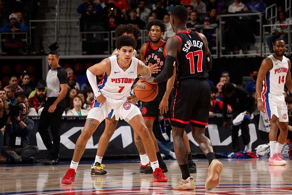 DETROIT, MI - DECEMBER 30: Killian Hayes #7 of the Detroit Pistons plays defense against the Toronto Raptors on December 30, 2023 at Little Caesars Arena in Detroit, Michigan. NOTE TO USER: User expressly acknowledges and agrees that, by downloading and/or using this photograph, User is consenting to the terms and conditions of the Getty Images License Agreement. Mandatory Copyright Notice: Copyright 2023 NBAE (Photo by Brian Sevald/NBAE via Getty Images)