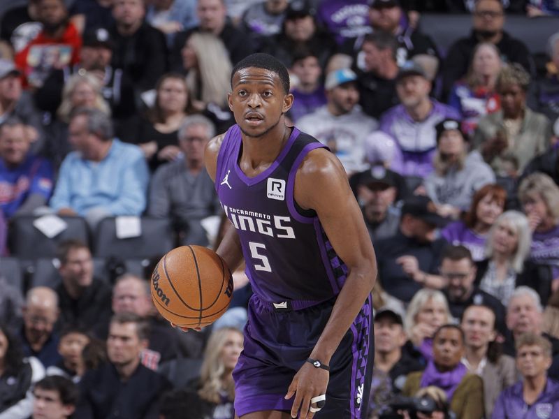 SACRAMENTO, CA - DECEMBER 8: De'Aaron Fox #5 of the Sacramento Kings handles the ball during the game against the Utah Jazz on December 8, 2024 at Golden 1 Center in Sacramento, California. NOTE TO USER: User expressly acknowledges and agrees that, by downloading and or using this Photograph, user is consenting to the terms and conditions of the Getty Images License Agreement. Mandatory Copyright Notice: Copyright 2024 NBAE (Photo by Rocky Widner/NBAE via Getty Images)