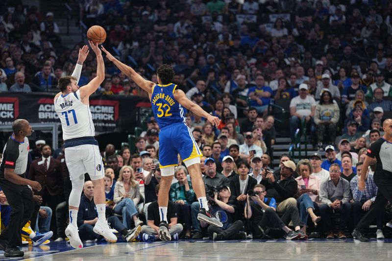 DALLAS, TX - MARCH 13: Luka Doncic #77 of the Dallas Mavericks shoots the ball during the game against the Golden State Warriors on March 13, 2024 at the American Airlines Center in Dallas, Texas. NOTE TO USER: User expressly acknowledges and agrees that, by downloading and or using this photograph, User is consenting to the terms and conditions of the Getty Images License Agreement. Mandatory Copyright Notice: Copyright 2024 NBAE (Photo by Glenn James/NBAE via Getty Images)