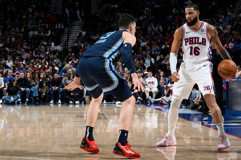 PHILADELPHIA, PA - NOVEMBER 2: Caleb Martin #16 of the Philadelphia 76ers dribbles the ball during the game against the Memphis Grizzlies on November 2, 2024 at the Wells Fargo Center in Philadelphia, Pennsylvania NOTE TO USER: User expressly acknowledges and agrees that, by downloading and/or using this Photograph, user is consenting to the terms and conditions of the Getty Images License Agreement. Mandatory Copyright Notice: Copyright 2024 NBAE (Photo by David Dow/NBAE via Getty Images)