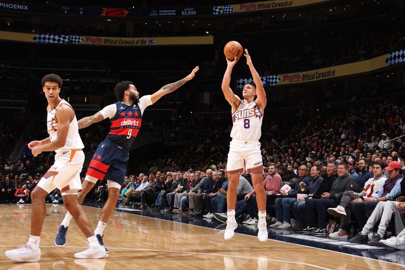 WASHINGTON, DC -?JANUARY 16 :  Grayson Allen #8 of the Phoenix Suns shoots the ball during the game against the Washington Wizards on January 16, 2025 at Capital One Arena in Washington, DC. NOTE TO USER: User expressly acknowledges and agrees that, by downloading and or using this Photograph, user is consenting to the terms and conditions of the Getty Images License Agreement. Mandatory Copyright Notice: Copyright 2024 NBAE (Photo by Stephen Gosling/NBAE via Getty Images)